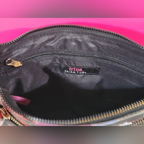 Trina Turk Saffiano Leather Wristlet NWT - Picture 4 of 8